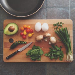 Preparación de un plato, verduras, huevos, setas, aguacate, etc. como tratar la ansiedad, como tratar la depresión,tratar el estrés,  sana, relación del nervio vago con la ansiedad, como cuidar el nervio vago, técnicas de relajación